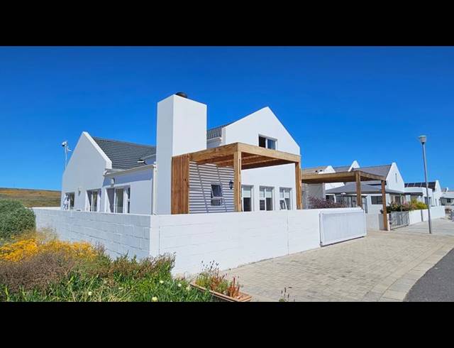 2 BEDROOM HOUSE FOR SALE IN BRITANNIA BAY